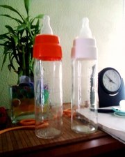 Бутылочки для кормления и мерные бутылочки (стекло) для малышей
