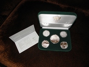 Подарочный набор из 5-ти серебряных монет Евро-2012 в футляре.